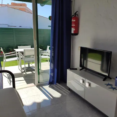 Private A 200 Meters To Yumbo Center Appartement