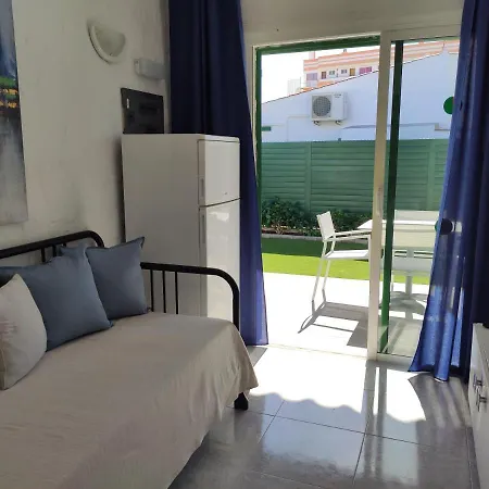 Private A 200 Meters To Yumbo Center Appartement