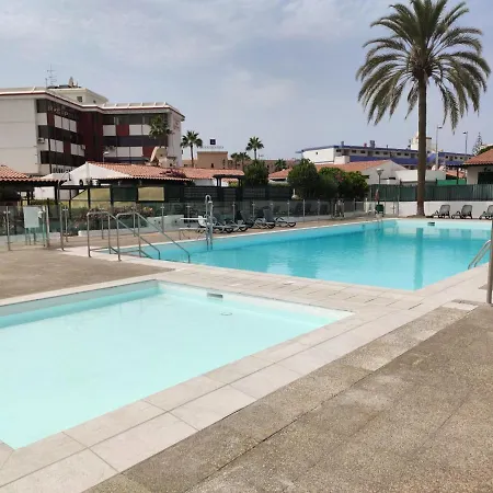 Private A 200 Meters To Yumbo Center Apartment *